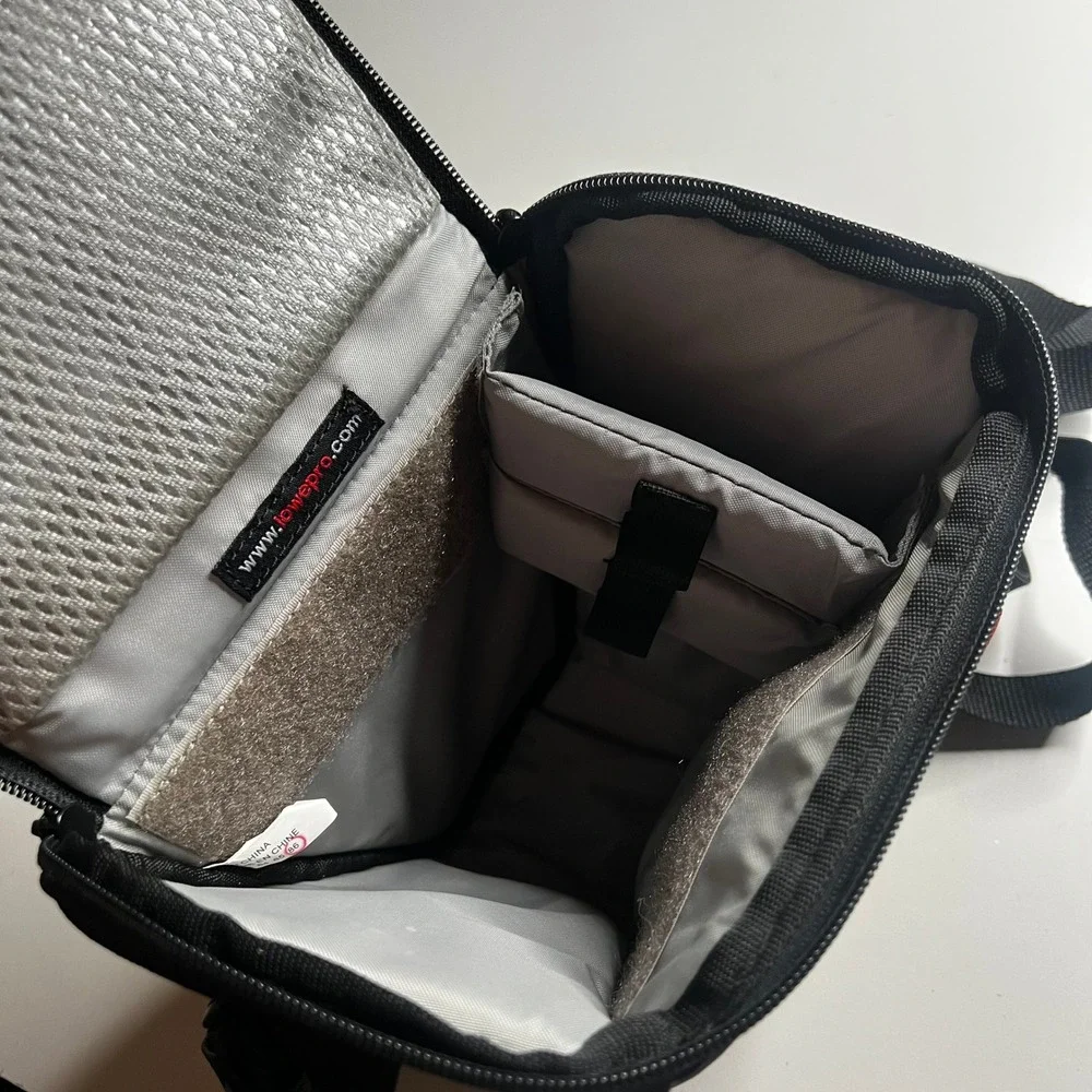 Lowepro EX 240 Camera Bag Red Black Digital SLR Holster Case Shoulder Strap